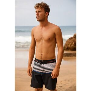 Billabong Recycler Fifty50 Airlite Boardshorts Mens Sz 32 Geometric Black White